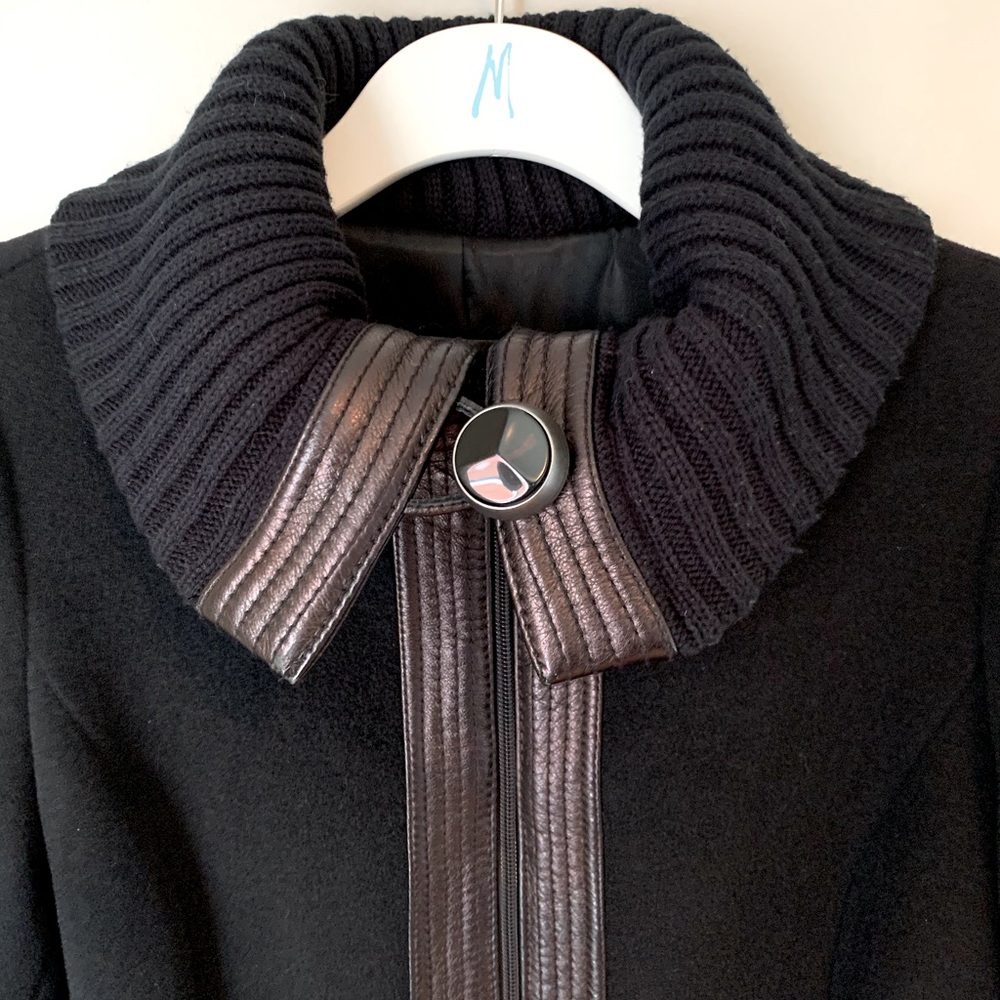 Raffinati long black wool coat with leather trim - Picture 3 of 15